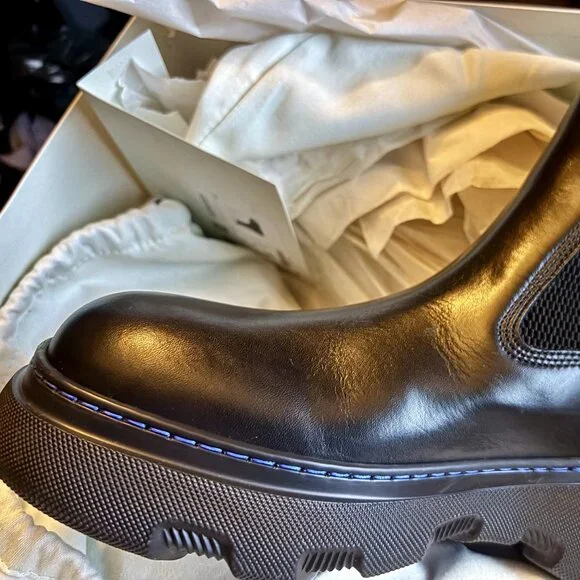 Burberry Black Creeper Chelsea Boots Men's size 39 EUR, UK 5, US 6 Unisex style - Picture 2 of 7